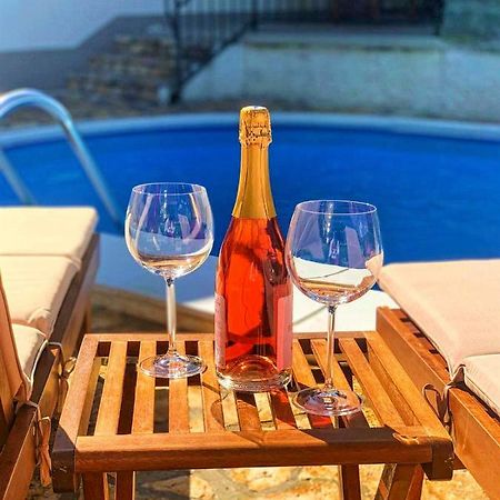 Holiday Home Deni Roc Ngoại thất bức ảnh