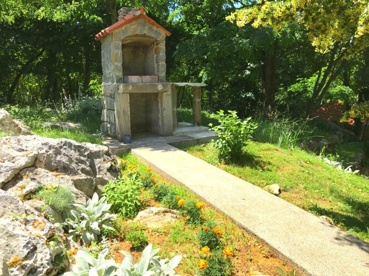 Holiday Home Deni Roc Ngoại thất bức ảnh