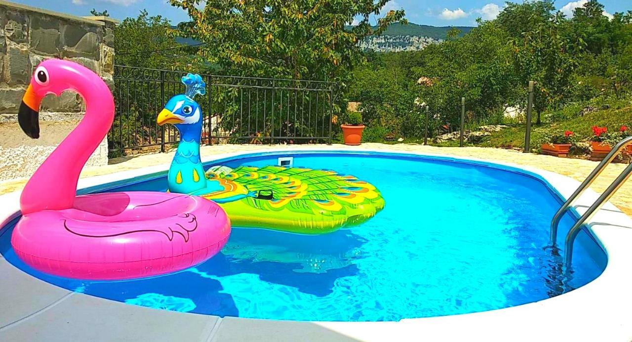Holiday Home Deni Roc Ngoại thất bức ảnh